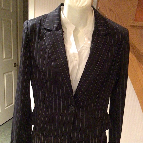 NWT black and white striped collared jacket - Picture 2 of 5